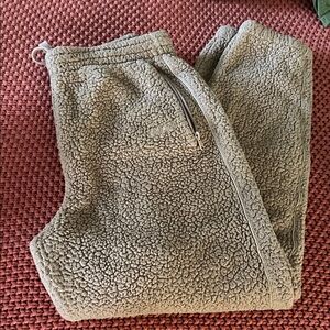 SKIMS Cozy Sherpa Joggers in Cream